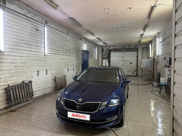 2017 Skoda Octavia III (A7) Рестайлинг, синий, 1450000 рублей - вид 3