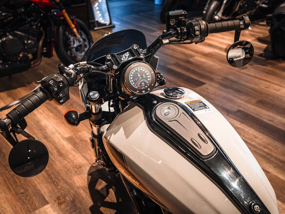 2026 Indian Scout, серый, 2440000 рублей - вид 10