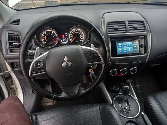 2013 Mitsubishi ASX I Рестайлинг, белый, 1300000 рублей - вид 6