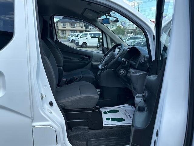 Открыть фотографии: Nissan NV200