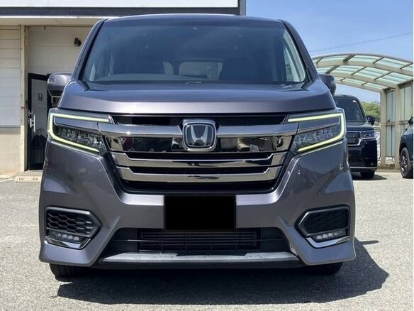 2021 Honda Stepwgn Spada V Рестайлинг, серебристый - вид 2