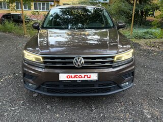 2018 Volkswagen Tiguan II, коричневый, 2100000 рублей, вид 2