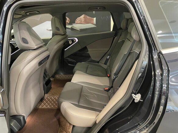 2025 BMW X3 30L xDrive IV (G45/G48), чёрный - вид 9