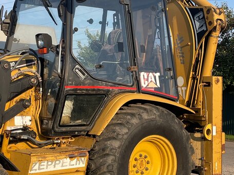 1997 Caterpillar 428, 3300000 рублей, вид 1