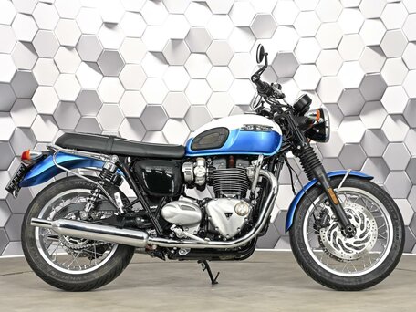 2023 Triumph Bonneville T120, белый, 1177000 рублей, вид 3