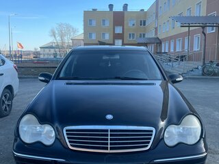 2002 Mercedes-Benz C-Класс 200 II (W203), чёрный, 500000 рублей, вид 2