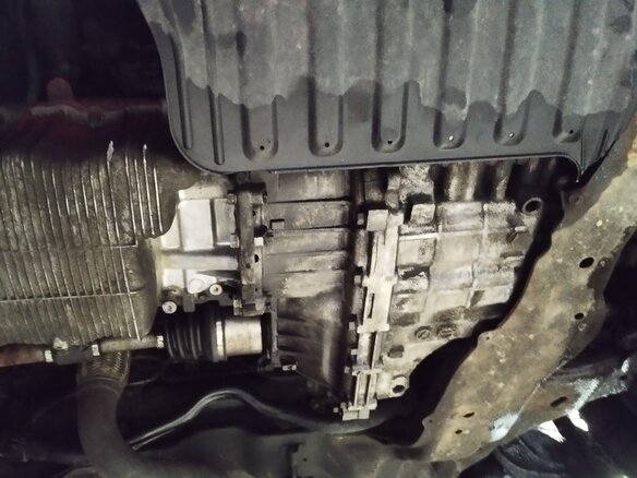 2002 Hyundai Trajet I, серый, 450000 рублей - вид 13