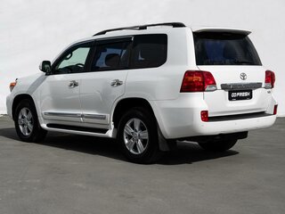 2012 Toyota Land Cruiser 200 Series Рестайлинг 1, белый, 3249000 рублей, вид 2