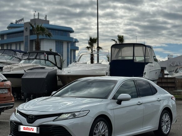 2020 Toyota Camry VIII (XV70), белый, 2999999 рублей - вид 2