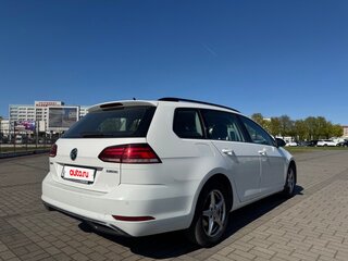 2019 Volkswagen Golf TGI BlueMotion VII Рестайлинг, белый, 1390000 рублей, вид 4