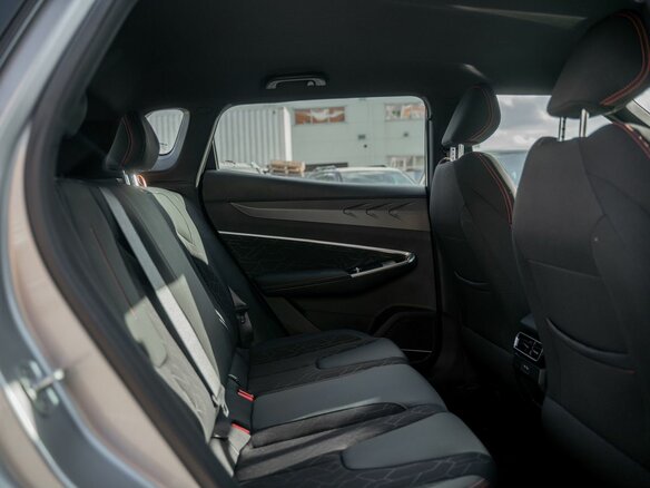 2025 Geely Cityray, серебристый, 2909990 рублей - вид 26