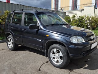 2010 Chevrolet Niva I Рестайлинг, чёрный, 445000 рублей, вид 3