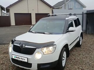 2012 Skoda Yeti I, белый, 900000 рублей, вид 3