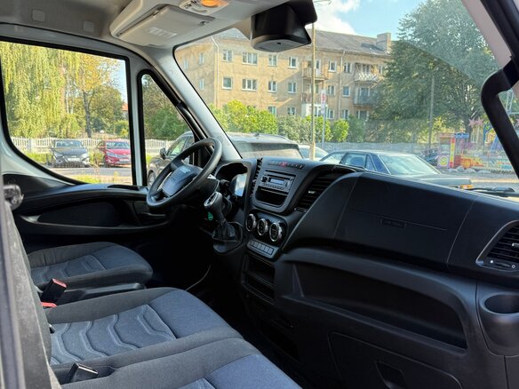 2017 Iveco Daily, белый, 4250000 рублей - вид 9