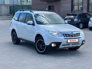 2012 Subaru Forester III Рестайлинг, белый, 1540000 рублей, вид 3