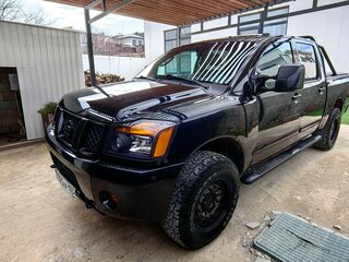 2006 Nissan Titan I, чёрный, 1890000 рублей, вид 1