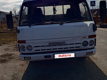 1991 Nissan Atlas, белый, 1000000 рублей, вид 1