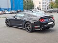 2022 Ford Mustang VI Рестайлинг, чёрный, 3480000 рублей - вид 9