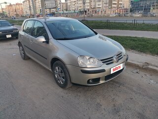 2004 Volkswagen Golf V, бежевый, 455000 рублей, вид 3