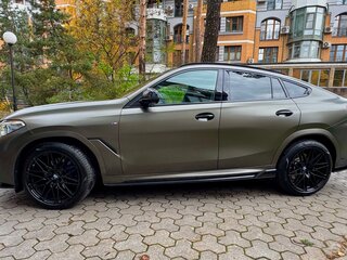 2021 BMW X6 40i III (G06), зелёный, 8850000 рублей, вид 2