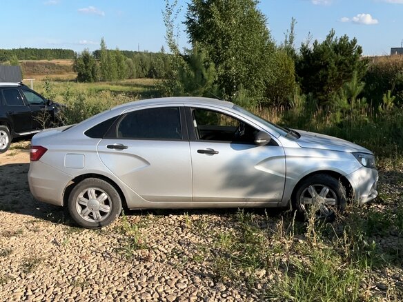2018 Lada (ВАЗ) Vesta I, серебристый, 540000 рублей - вид 4