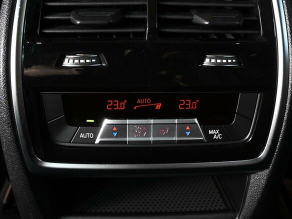2019 BMW X5 30d IV (G05/G18), чёрный, 6919000 рублей - вид 19