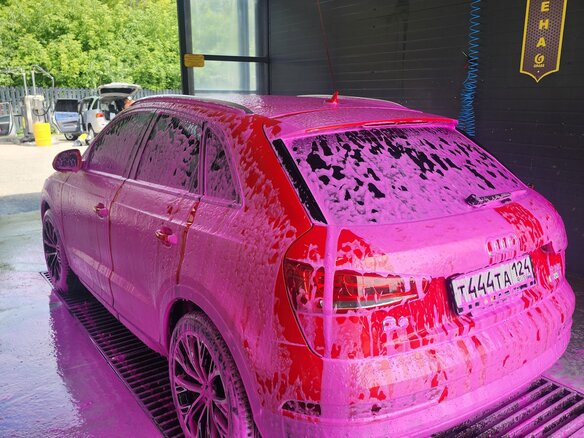 2015 Audi Q3 I (8U) Рестайлинг, красный, 2100000 рублей - вид 4
