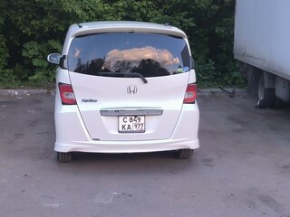 2011 Honda Freed I Рестайлинг, белый, 1050000 рублей, вид 5
