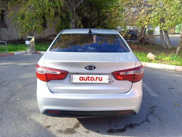 2012 Kia Rio III, серый, 810000 рублей - вид 2