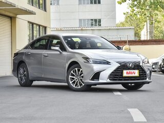 2026 Lexus ES 200 VII Рестайлинг 2, серебристый, 5715000 рублей, вид 3