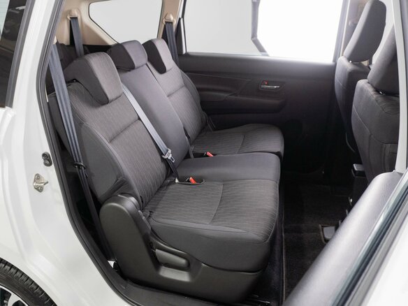 2022 Suzuki Ertiga II Рестайлинг, белый, 2500000 рублей - вид 6