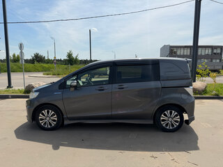 2012 Honda Freed Spike I Рестайлинг, серый, 820000 рублей, вид 4
