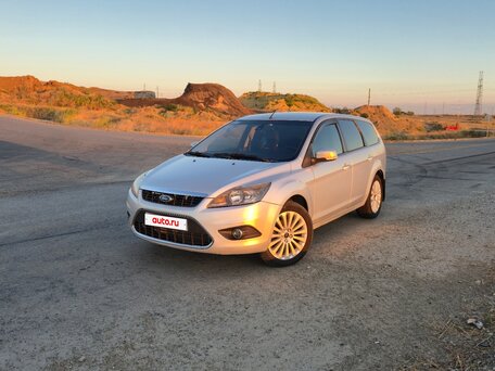 2008 Ford Focus II Рестайлинг, серебристый, 450000 рублей, вид 1