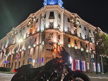 2020 Harley-Davidson Softail Slim, пурпурный, 1450000 рублей, вид 2