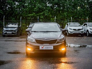 2017 Kia Rio III Рестайлинг, коричневый, 1025000 рублей, вид 3