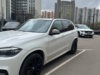 2017 BMW X5 M50d III (F15), белый, 4000000 рублей, вид 3