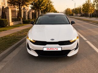 2021 Kia K5 III, белый, 2380000 рублей, вид 1