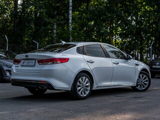 2018 Kia Optima IV Рестайлинг, белый, 1409000 рублей, вид 2