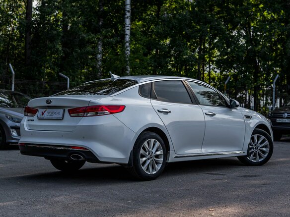 2018 Kia Optima IV Рестайлинг, белый - вид 1