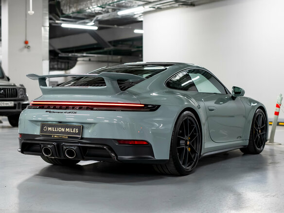 2026 Porsche 911 Carrera 4 GTS VIII (992) Рестайлинг, зелёный, 29000000 рублей - вид 10