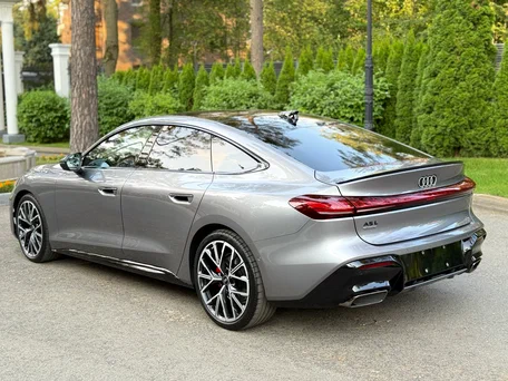 2026 Audi A5 L Sportback III (B10), серый, 5950000 рублей, вид 2