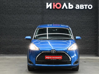 2019 Toyota Sienta II Рестайлинг, синий, 1410000 рублей, вид 2