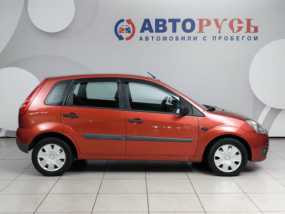 2007 Ford Fiesta Mk5, красный, 261000 рублей - вид 4