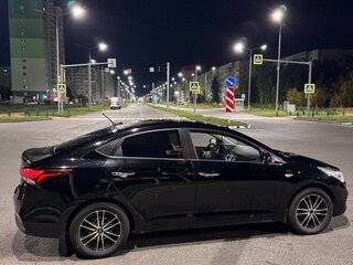 2017 Hyundai Solaris II, чёрный, 1190000 рублей, вид 3
