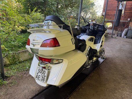 2014 Honda GL 1800 Gold Wing, белый, 1600000 рублей, вид 4