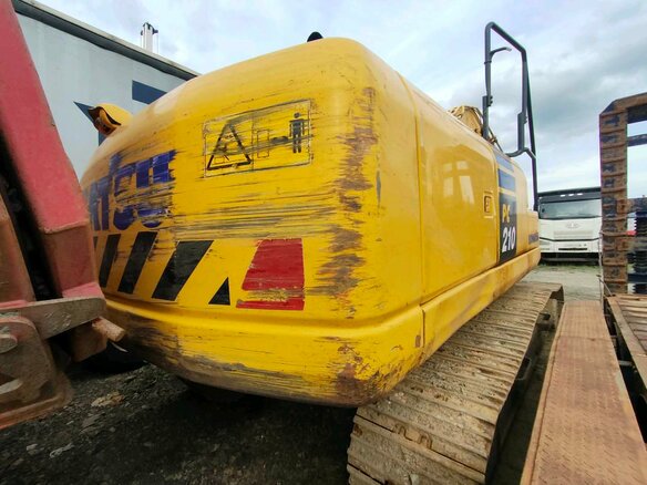 2022 Komatsu PC210, жёлтый, 10320000 рублей - вид 2