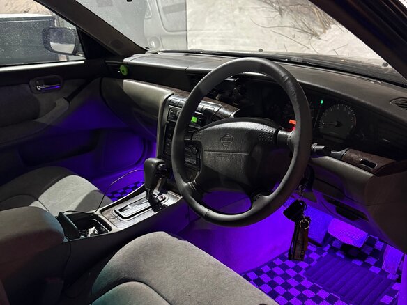 2000 Nissan Laurel VIII (C35), синий, 750000 рублей - вид 6