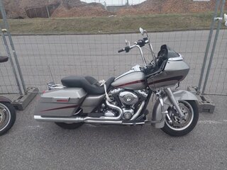 2008 Harley-Davidson CVO Road Glide, серебристый, 700000 рублей, вид 2