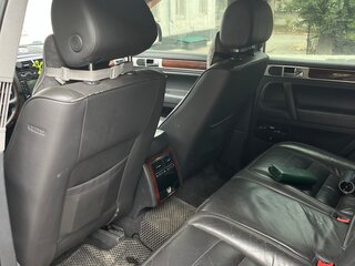 2006 Volkswagen Touareg I, чёрный, 770000 рублей, вид 4