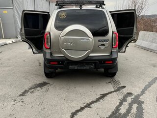 2011 Chevrolet Niva I Рестайлинг, серый, 620000 рублей, вид 2